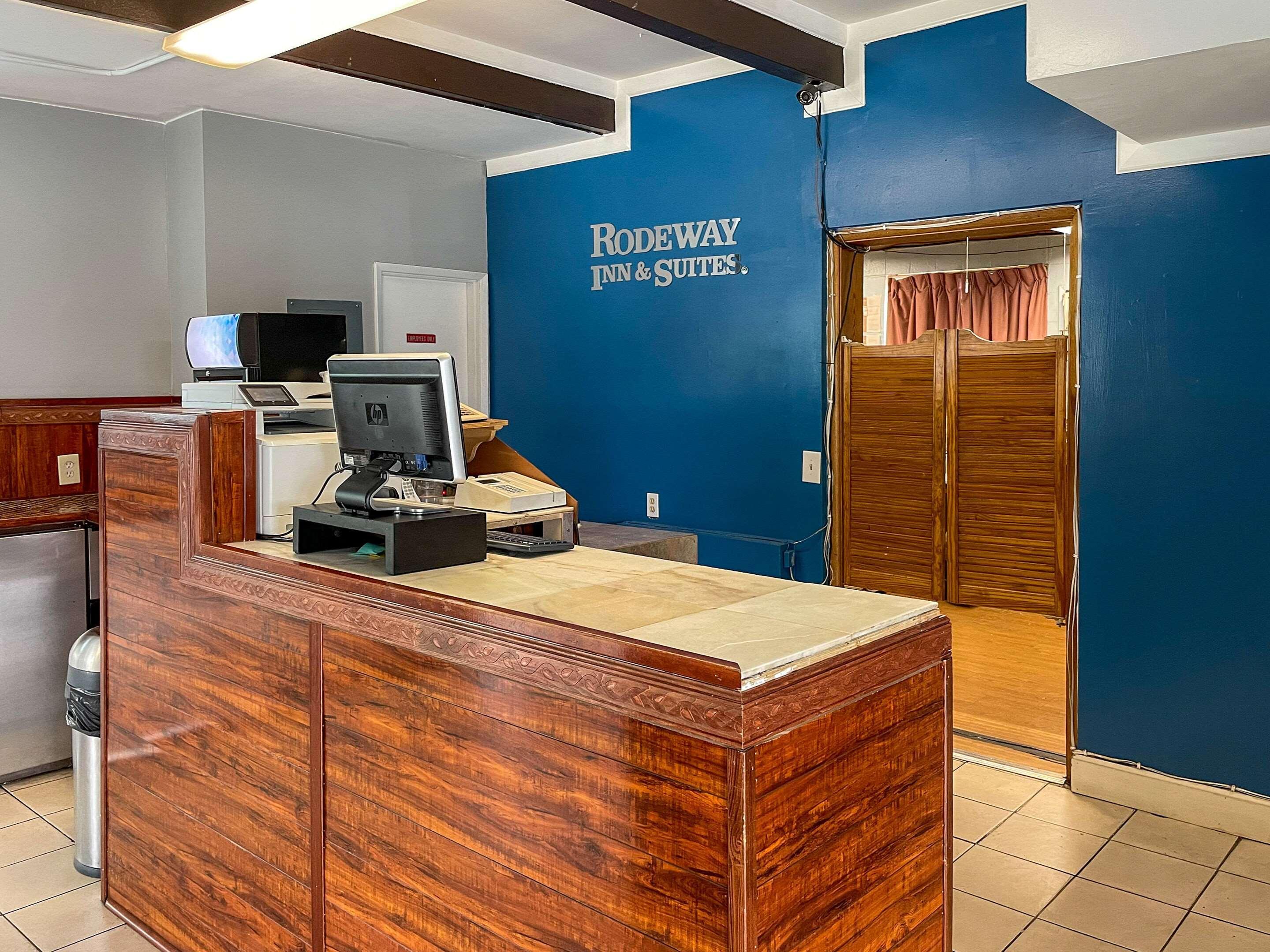 Rodeway Inn & Suites Omak - Okanogan Екстер'єр фото
