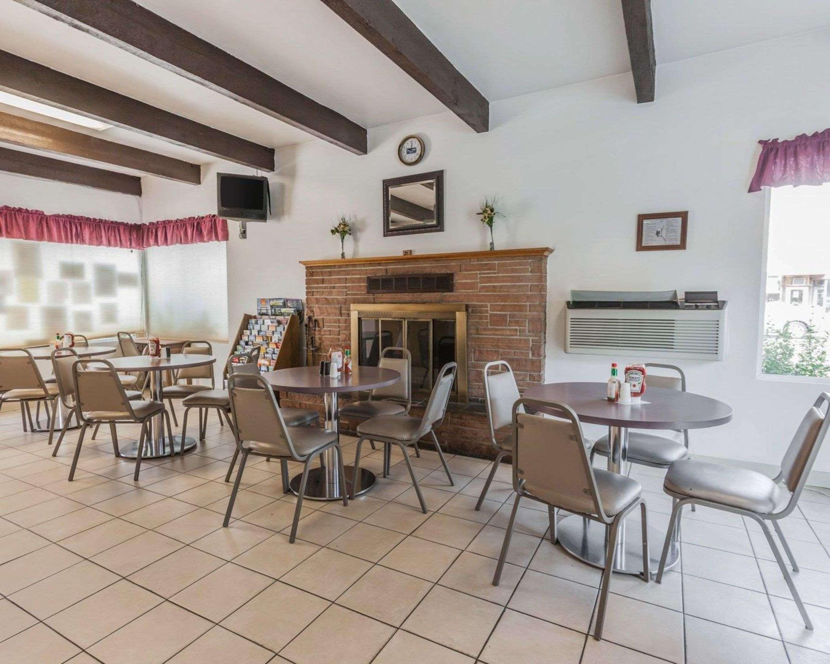 Rodeway Inn & Suites Omak - Okanogan Екстер'єр фото